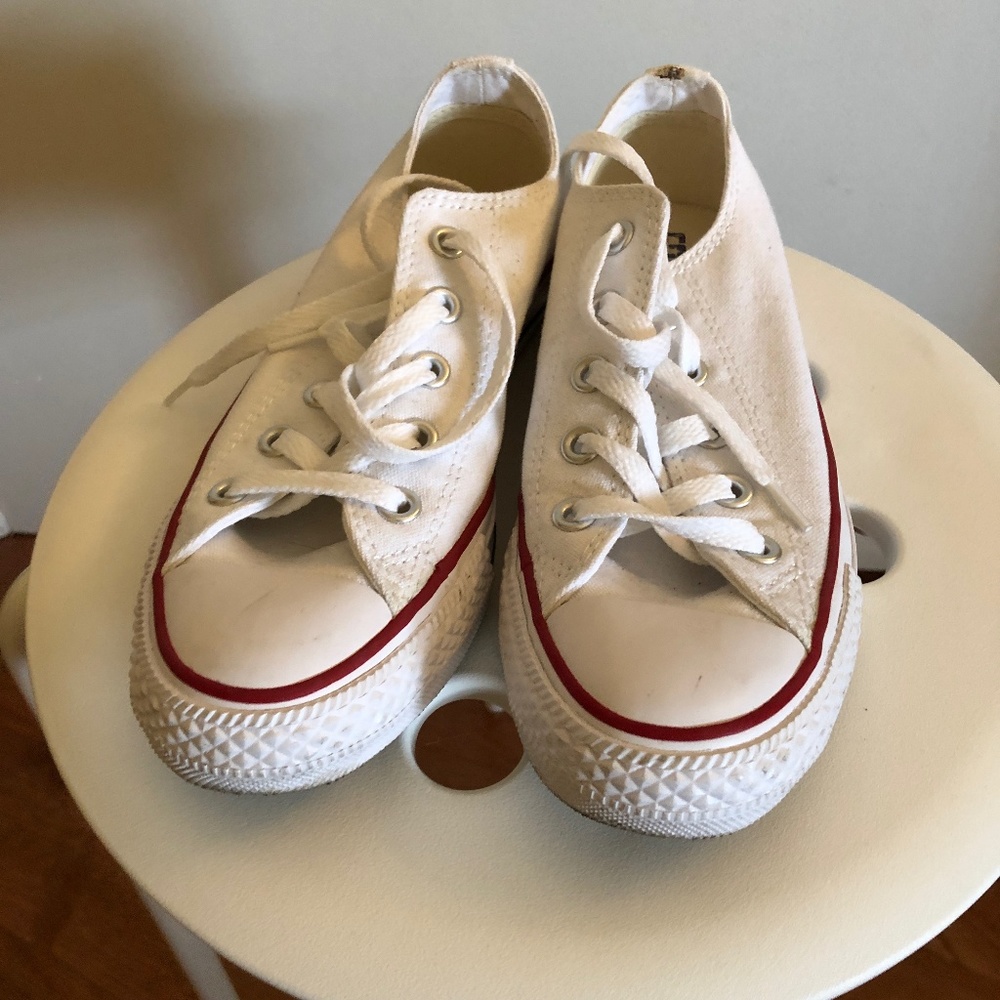 White Chuck Taylor All Star Low Top
